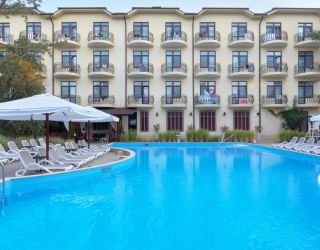 Отель "Alean Family Doville" / "Алеан Фэмили Довиль"