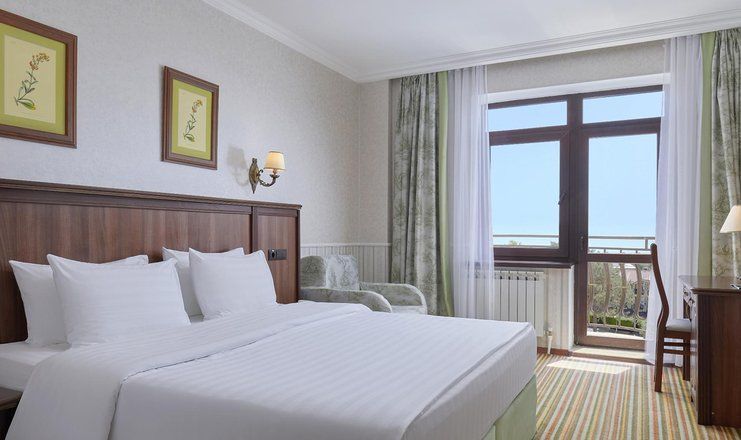 Отель "Alean Family Doville" / "Алеан Фэмили Довиль"