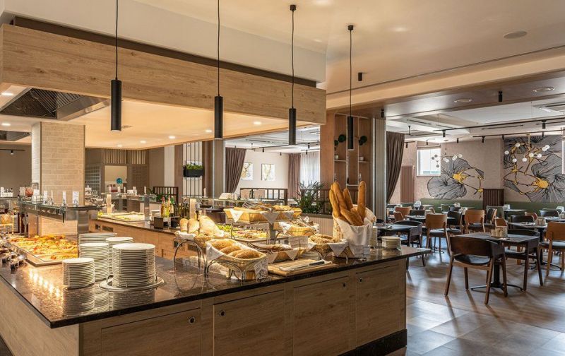 Отель "Alean Family Doville" / "Алеан Фэмили Довиль"